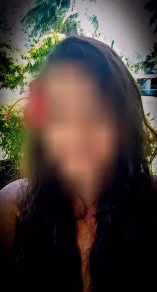 Andrea, 40
