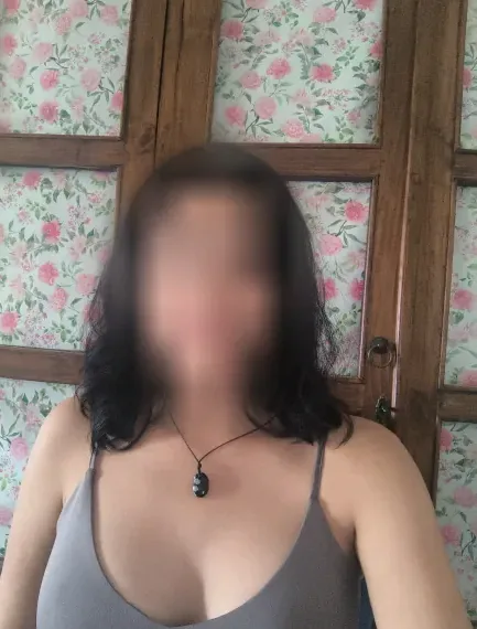 Elif, 38
