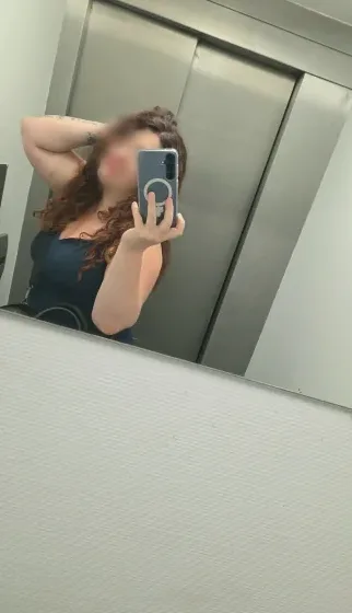 Esther, 34