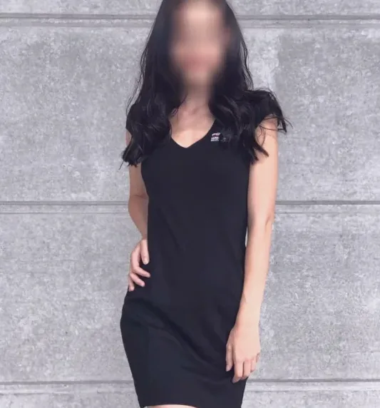 Laura, 32