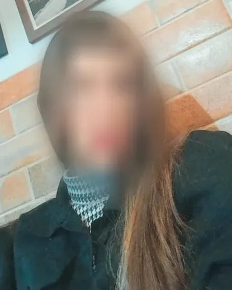 Malou, 25