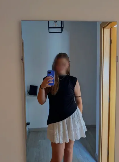 Malou, 18