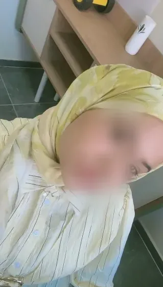 Nora, 24